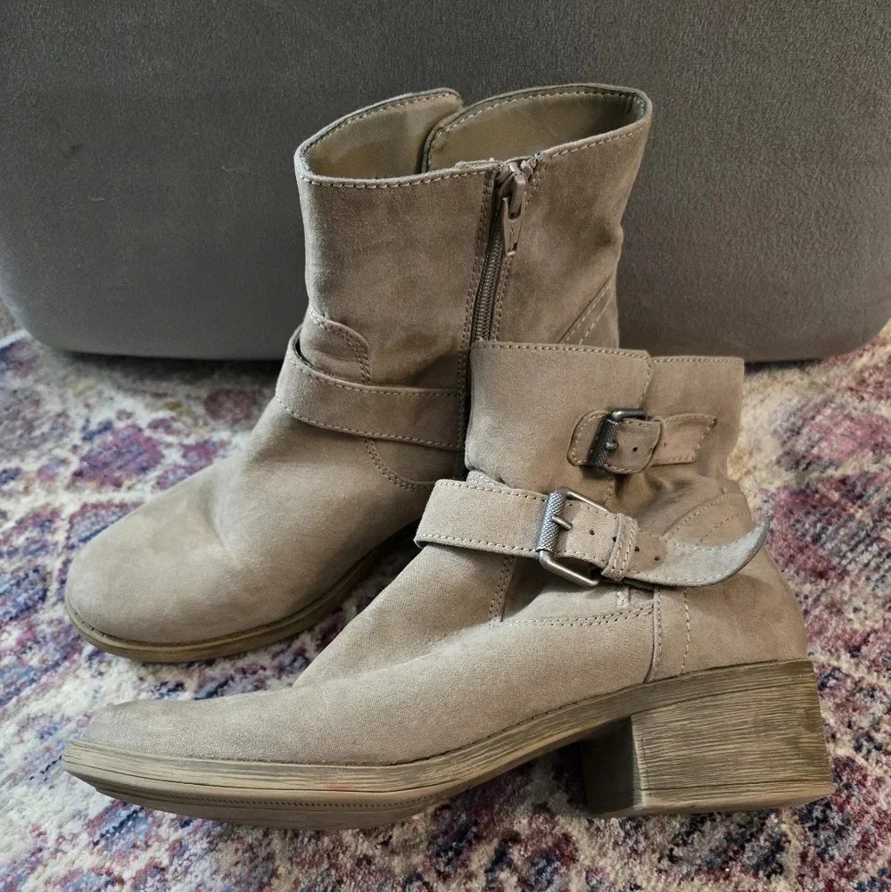DV | Taupe Ankle Boots Sz 8.5
